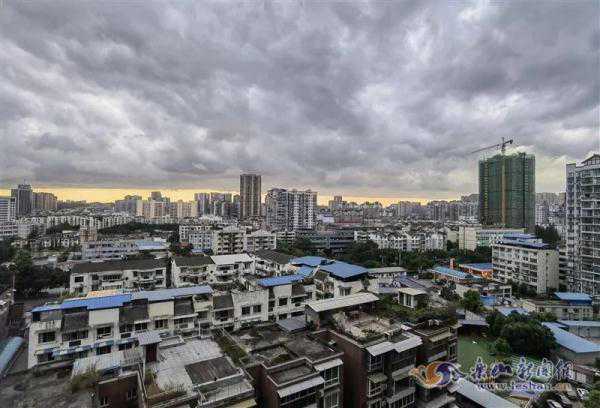 乐山发布强降水短时临近天气预报 雷电黄色预警信号