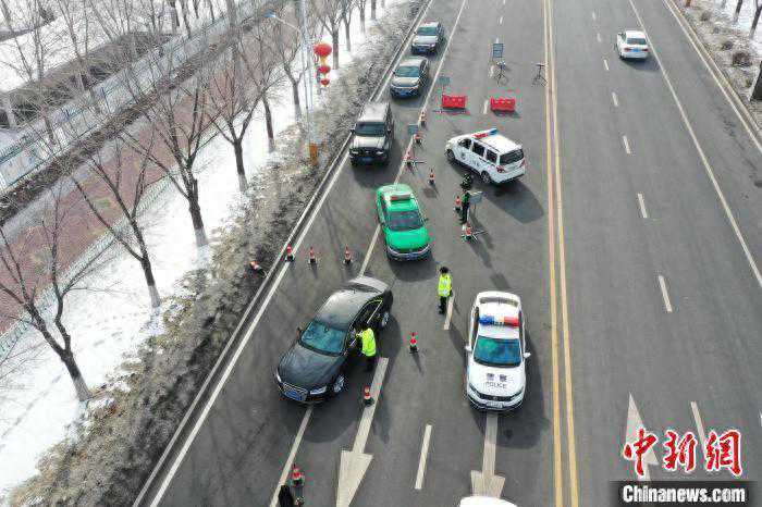 新疆呼图壁迎强降温 多措并举应对防范