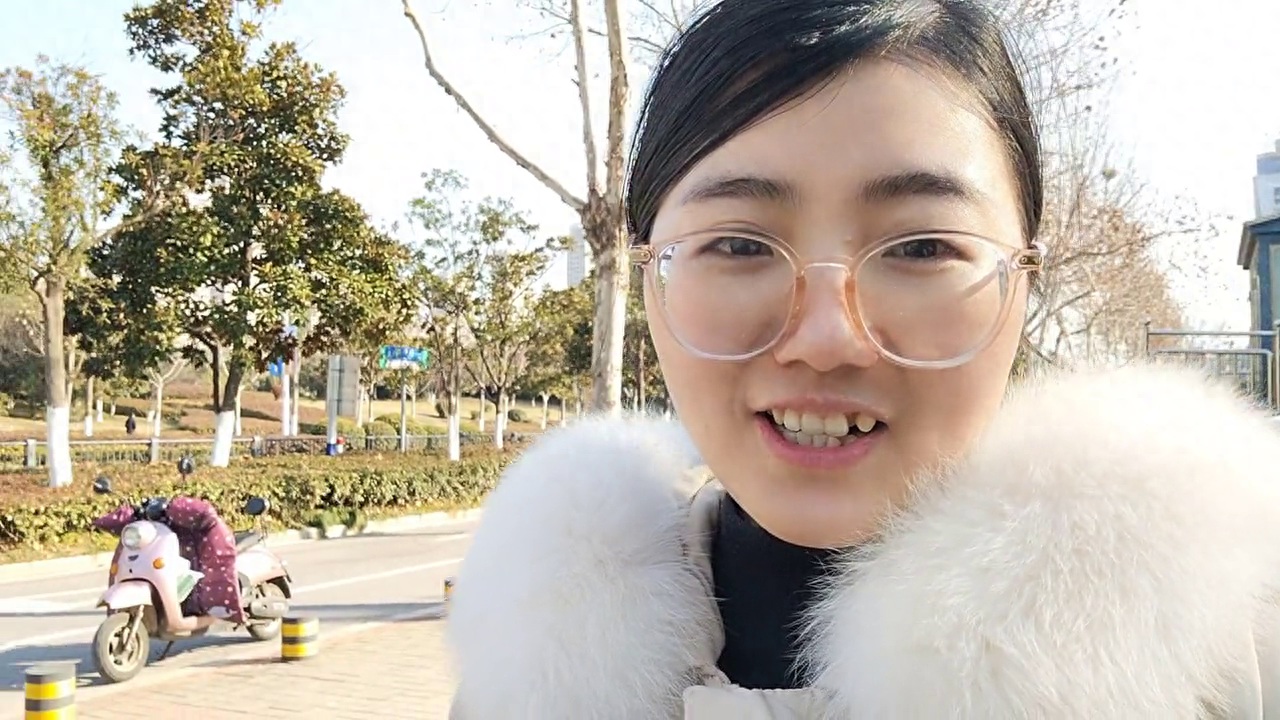 【公安女孩】天气升温了，温度还不错