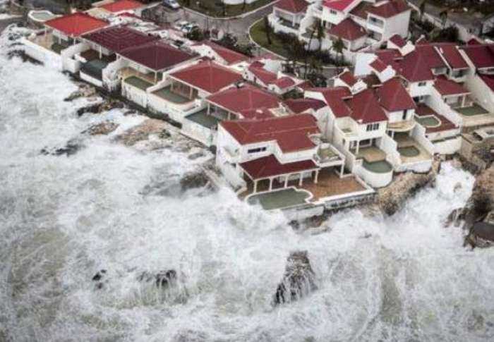 “厄玛”狂袭美国佛州破坏严重 700万人“大逃离”