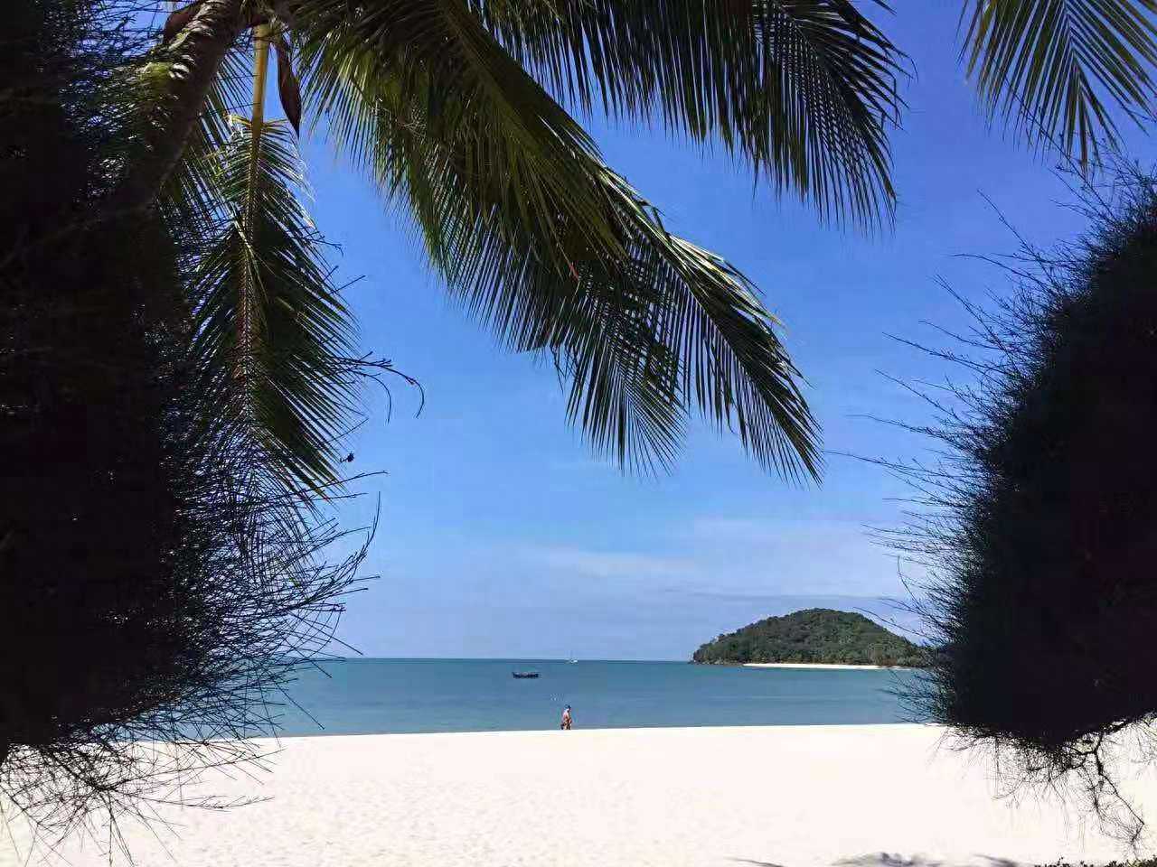 度假天堂，美的让人怀疑人生。用兰卡威的天气去爱你……