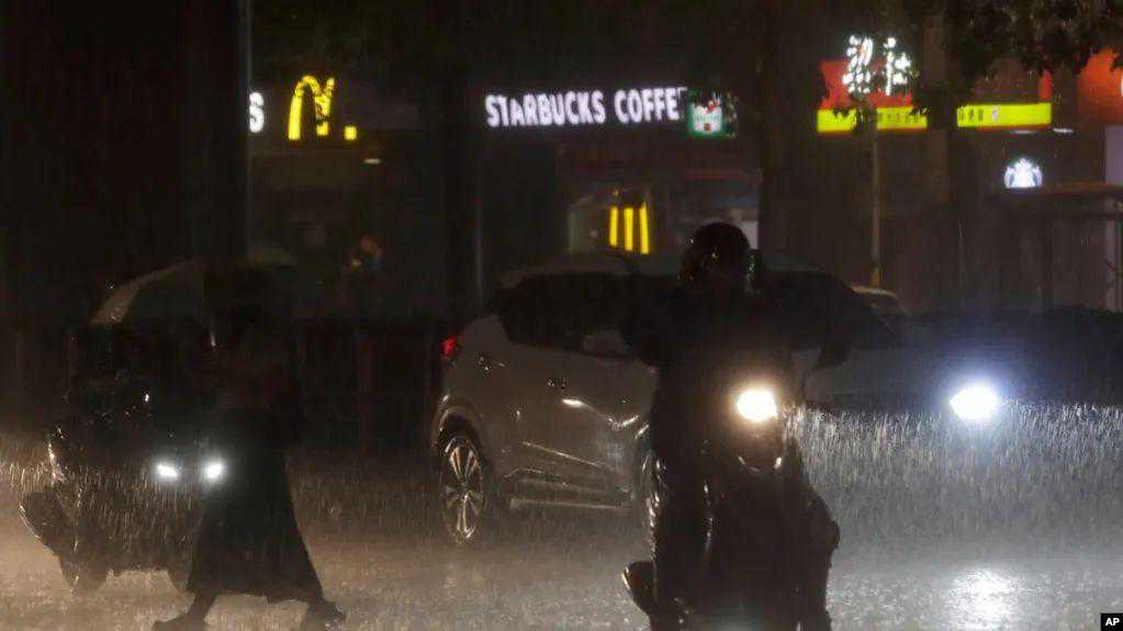 刚刚！台风“海葵”登陆台湾省台东市沿海！降雨量或突破1500毫米→