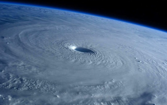 中国台风美国飓风有啥区别？两者谁的威力更强？史上最牛是哪个？