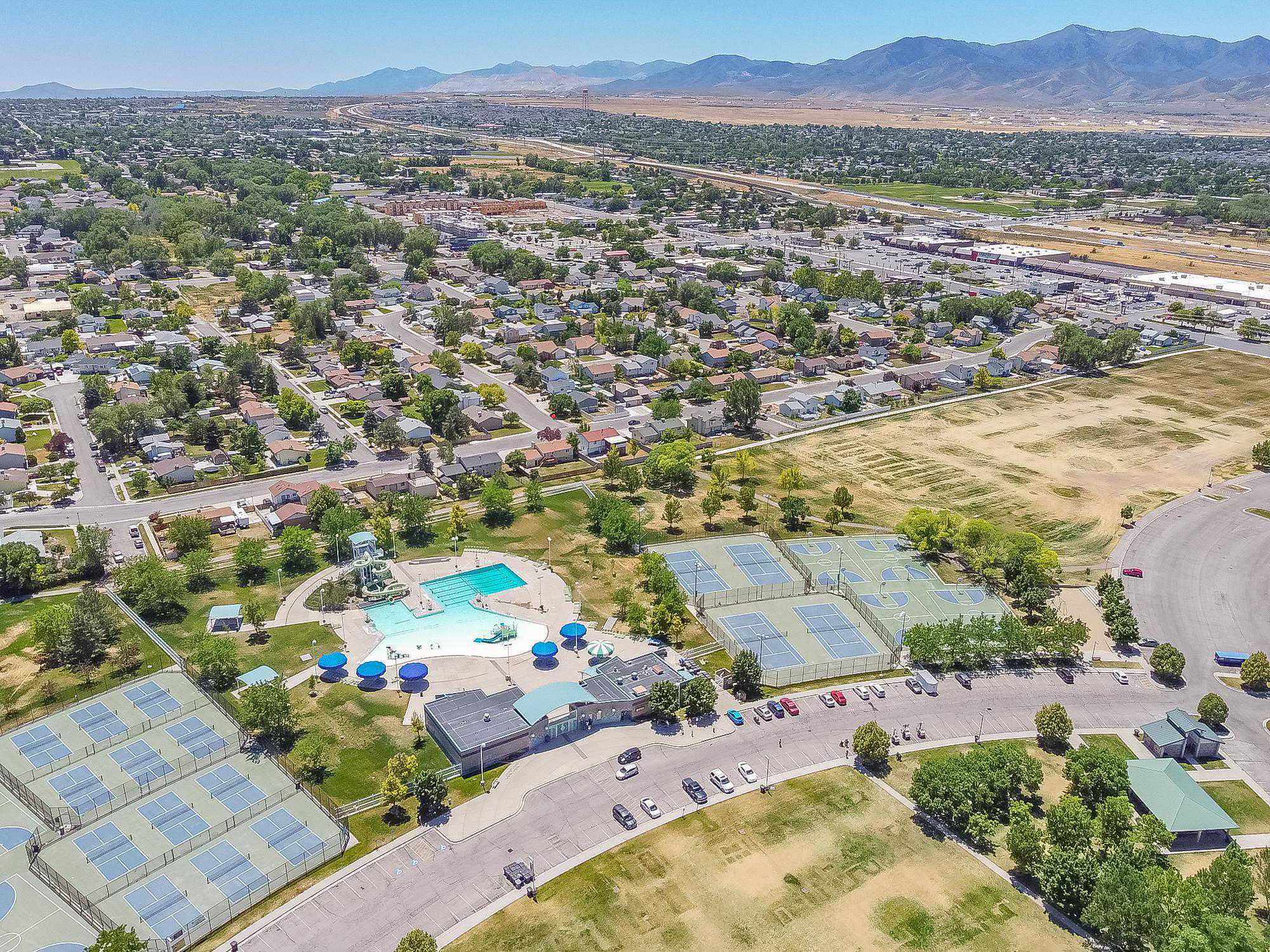 夏日避暑纳凉的好地方，戏水，游泳，一应俱全，盐湖城亲子好去处