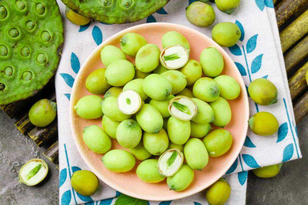 怎么用一句诗词形容“天气很热”？