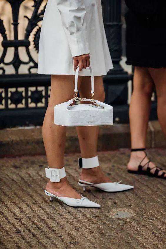 天气升温扔掉靴子，一波高颜值的尖头鞋来了！