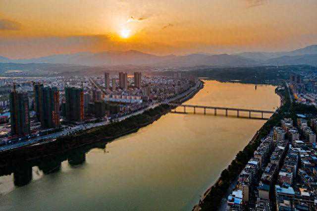 【赣州最新天气预报】江西赣州2023年12月03号星期日