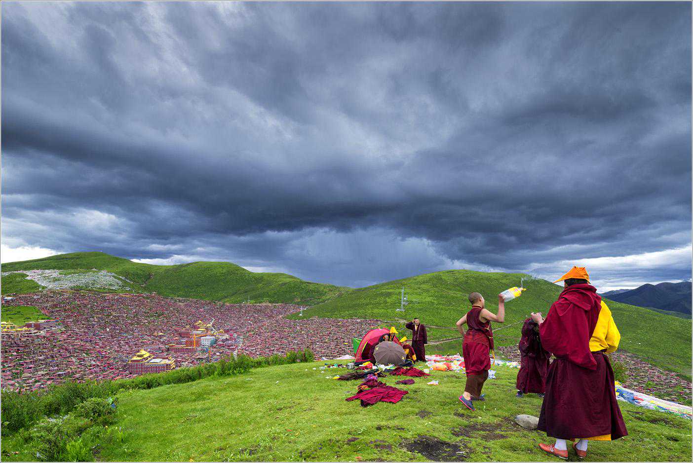 色达、稻城最近天气怎样？小伙亲测，未带羽绒服，不敢出酒店门！