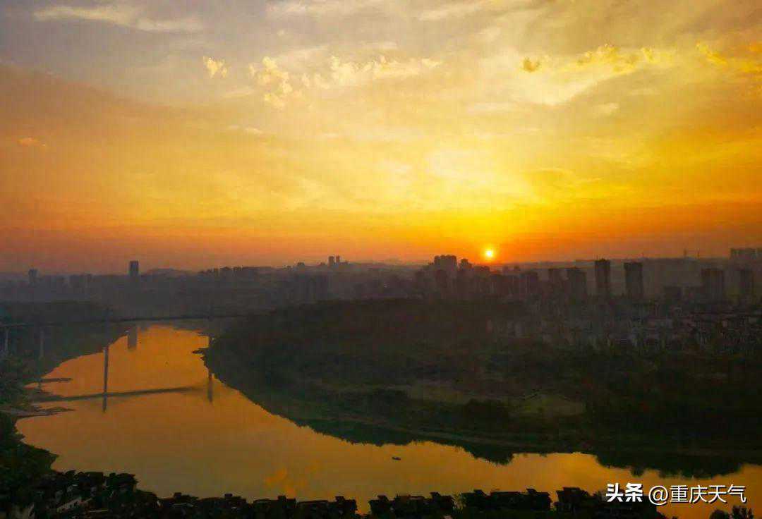 今日天气两度上演“变脸”戏码！未来三天重庆依然多阵雨或雷雨