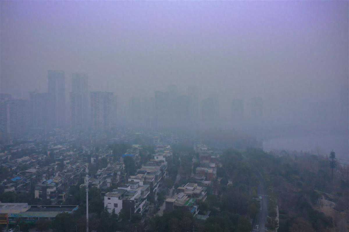 冷空气携带污染气团输入，武汉空气质量不佳