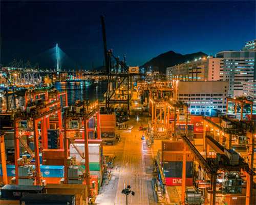 未来两日的广州天气预报，各位出门记得带伞，注意防雷