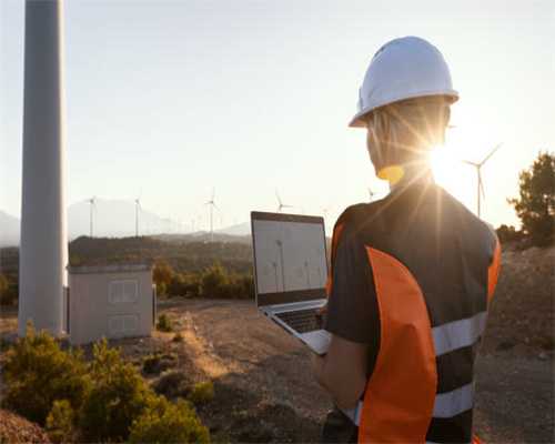 迎战大寒潮丨岳阳楼区：开展新一轮低温雨雪冰冻天气铲雪除冰、交通保畅行动