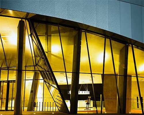 上海明天气情况：降温 3°C，本周多天有雨，其余为阴天