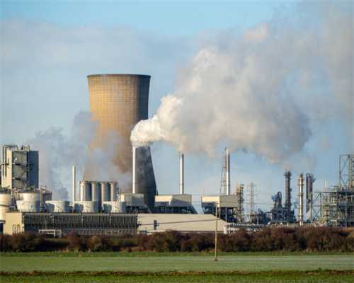 受冰雪天气影响，四川蜀南竹海禁止所有游客车辆驶入