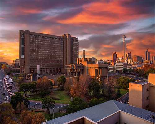 内蒙古霍林郭勒市积极应对暴雪天气