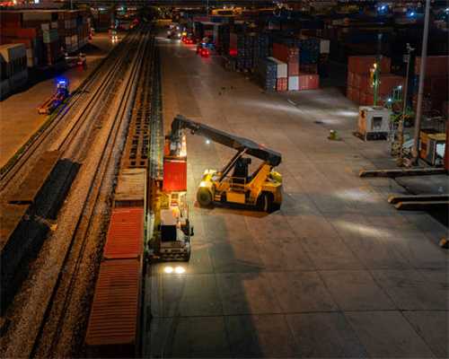 父母总是爱全给你了你，网友：我奶像天气预报，真准！